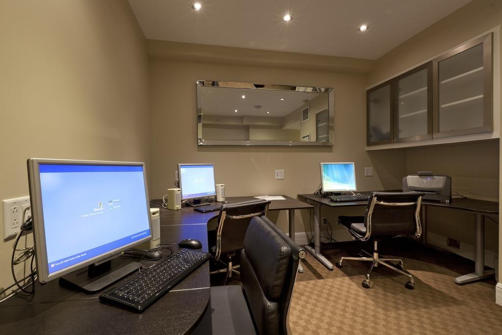 Hotel Le Cantlie Suites Montreal Bagian luar foto