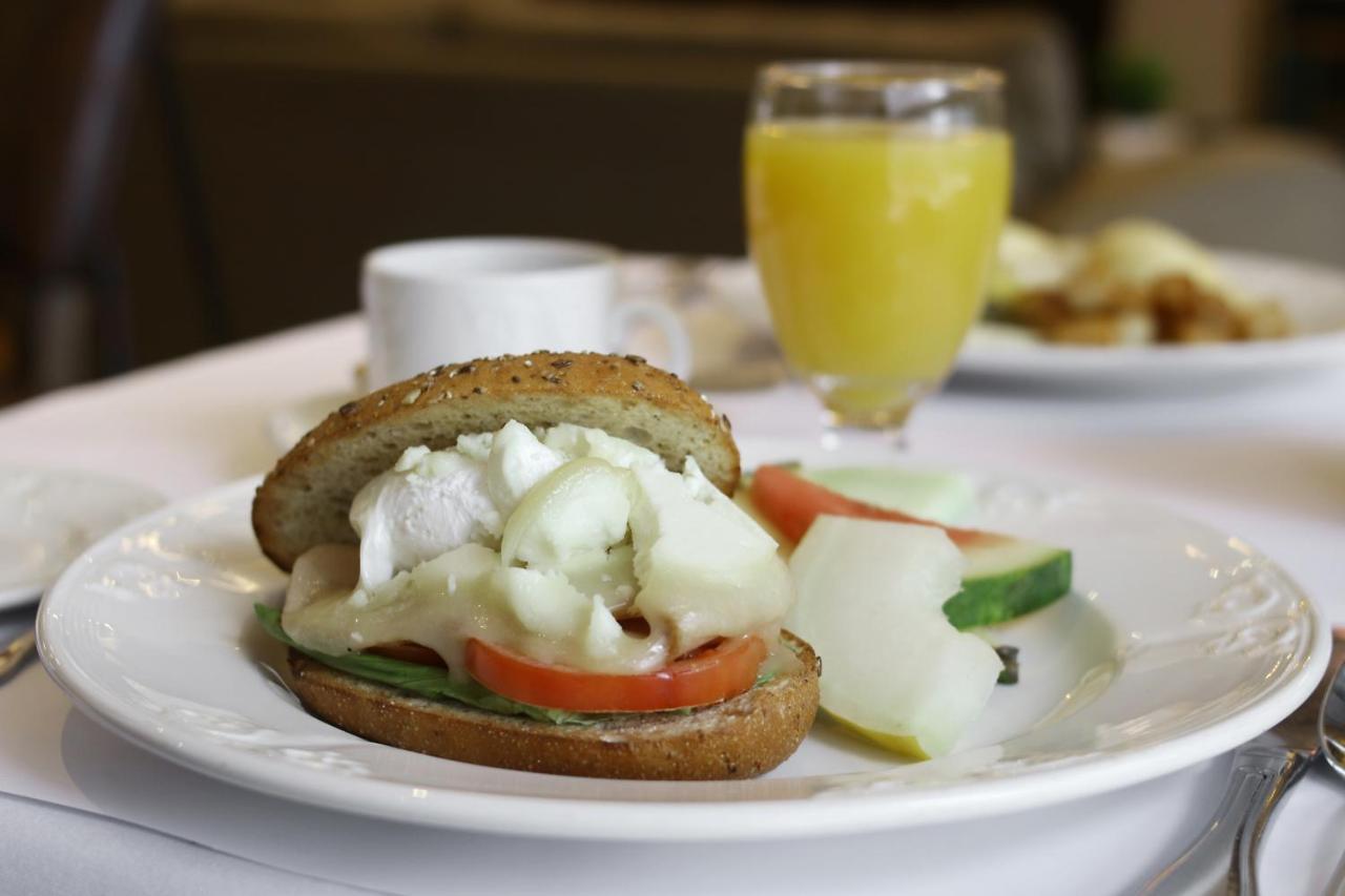 Hotel Le Cantlie Suites Montreal Bagian luar foto
