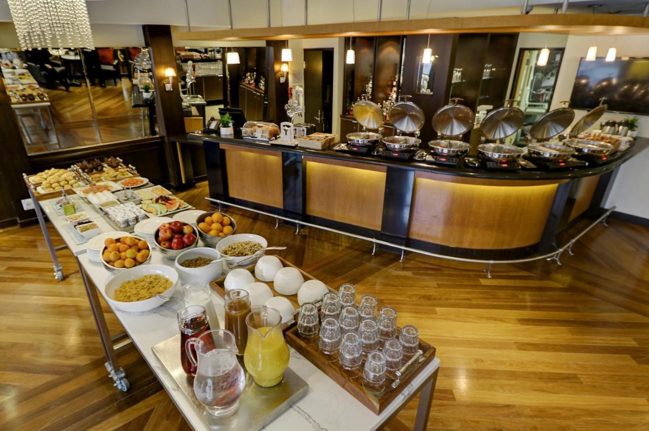 Hotel Le Cantlie Suites Montreal Bagian luar foto